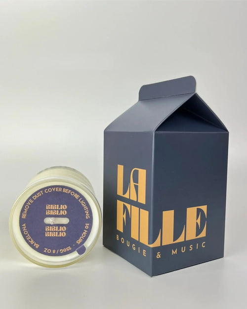 Bibliothèque La Fille Bougie & Music scented candle with a secret playlist, made in Barcelona