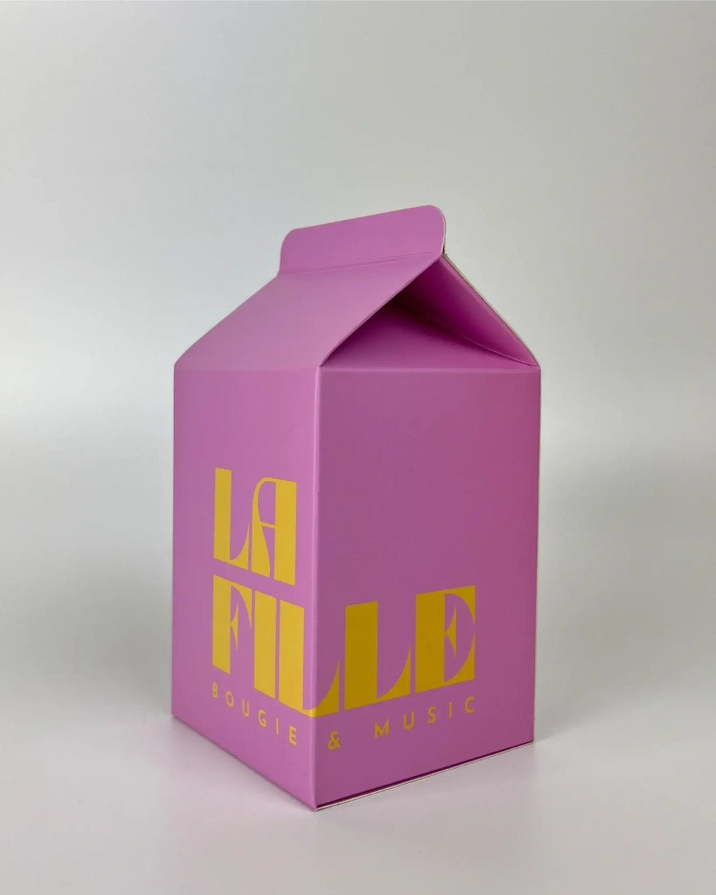 La Fille Bougie & Music scented candle Fig with a secret playlist, made in Barcelona