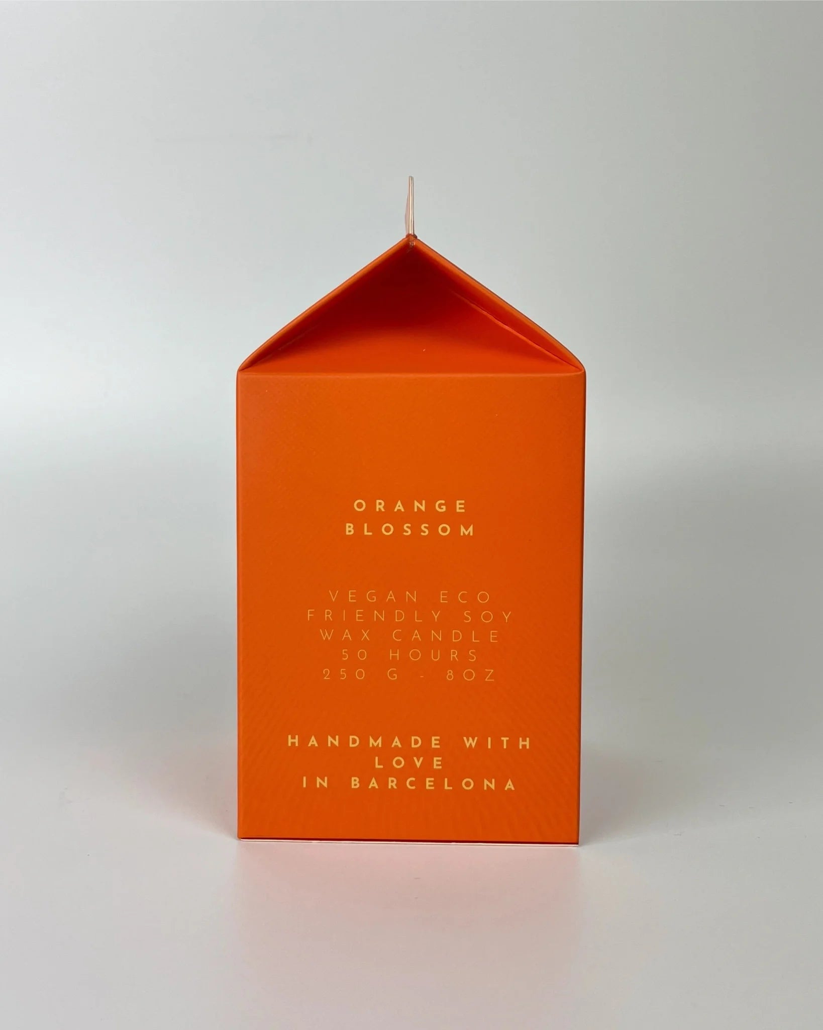 La Fille Bougie & Music scented candle Orange Blossom with a secret playlist, made in Barcelona