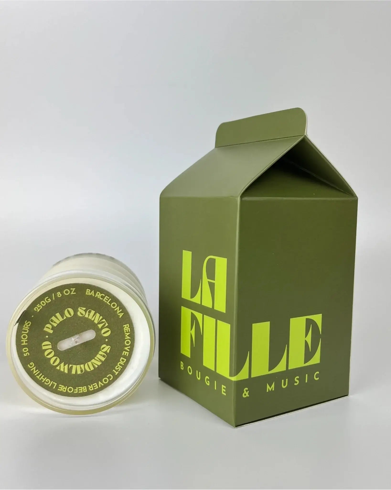 La Fille Bougie & Music scented candle palo santo and sandal with a secret playlist, made in Barcelona