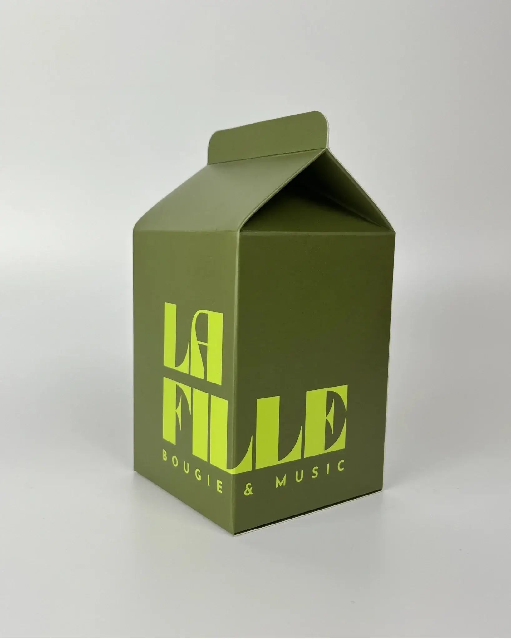 La Fille Bougie & Music scented candle palo santo and sandal with a secret playlist, made in Barcelona